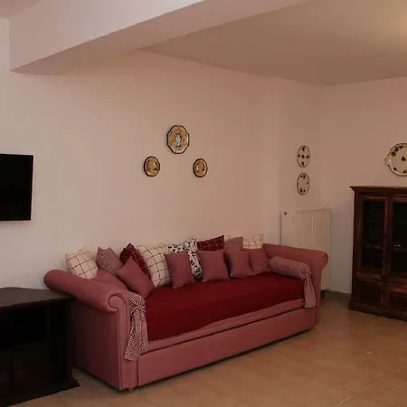 Best View- Family House 아파트 Triandáros